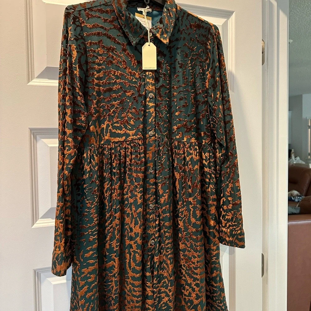 JODIFL Long Sleeve Velvet Baby Doll Animal Print dress - Picture 2 of 6